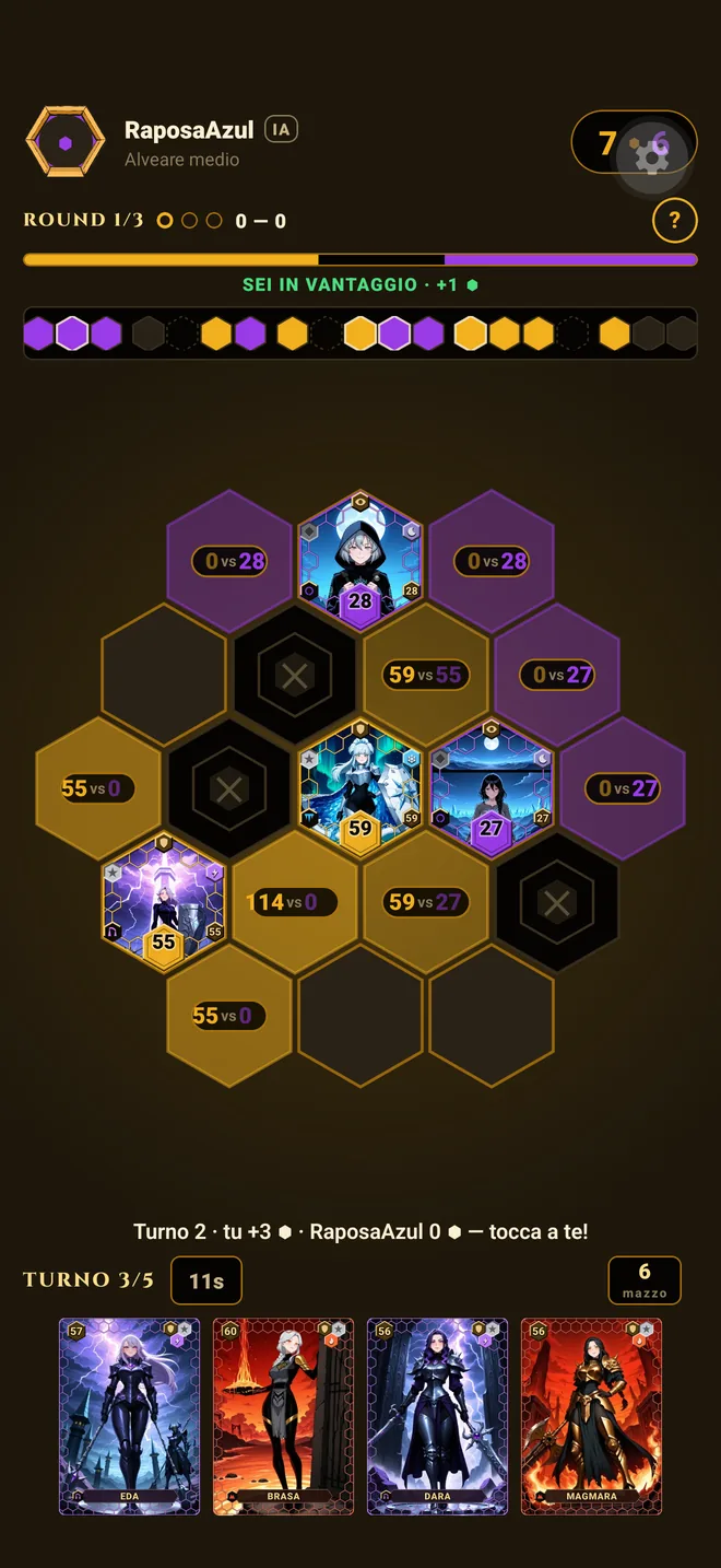 Gameplay di Hive TCG — un round in corso sul tabellone esagonale da 19 caselle